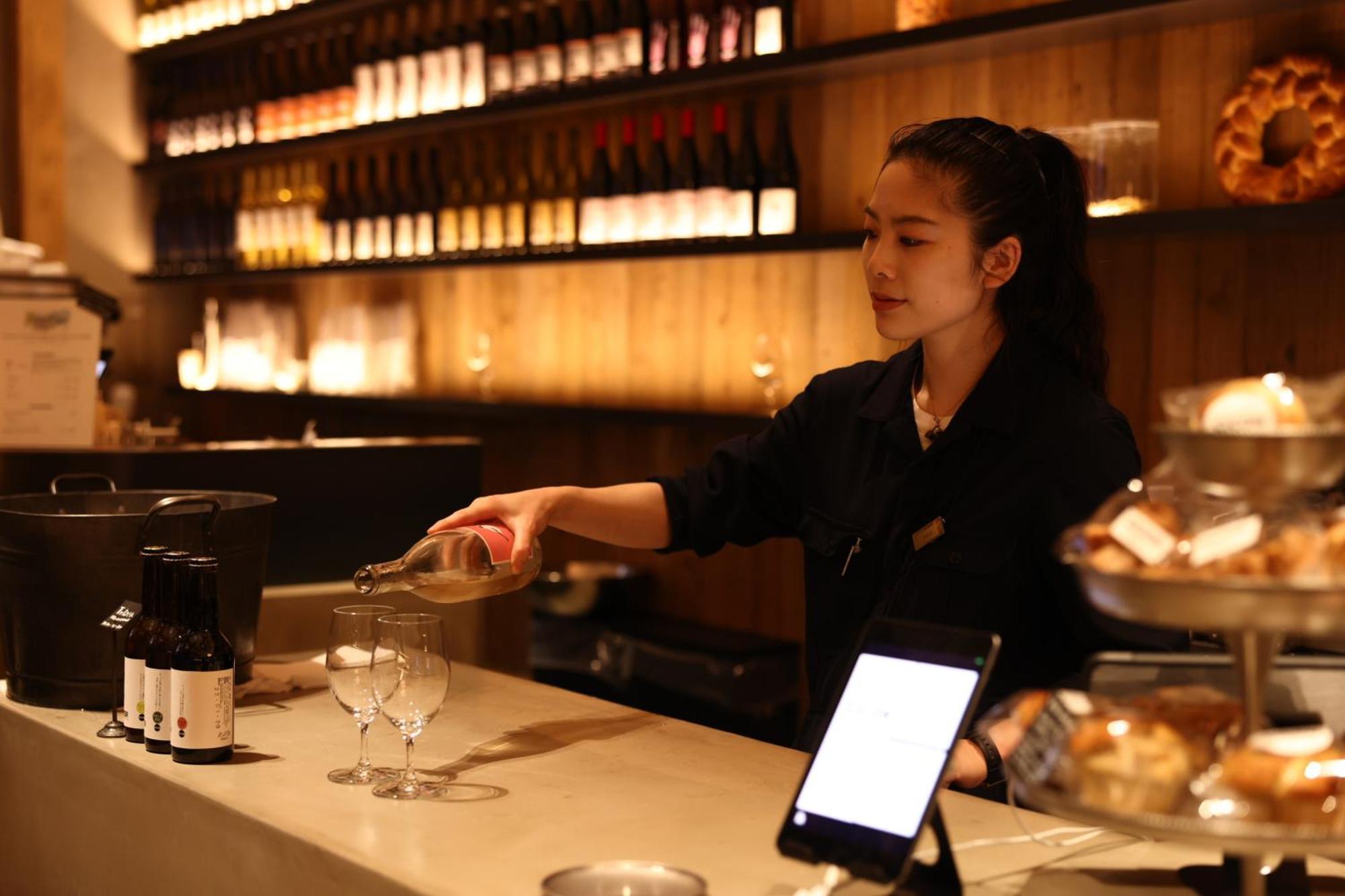 Nohga Hotel Kiyomizu Κιότο Εξωτερικό φωτογραφία A waitress at work